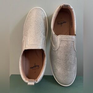 Monkey Feet women’s 41 (US 9.5-10). Silver Glitter Slip-On Sneaker loafers